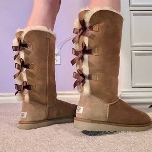 UGG BAILEY BOW TALL 2